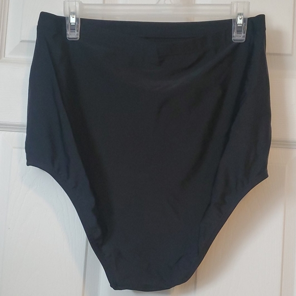 Swimsuitsforall size 18 high waisted bottoms - Picture 2 of 3